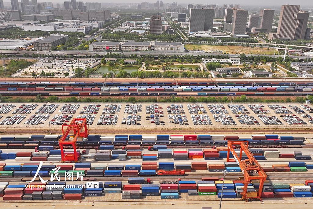 河南鄭州：中歐班列開行忙【4】