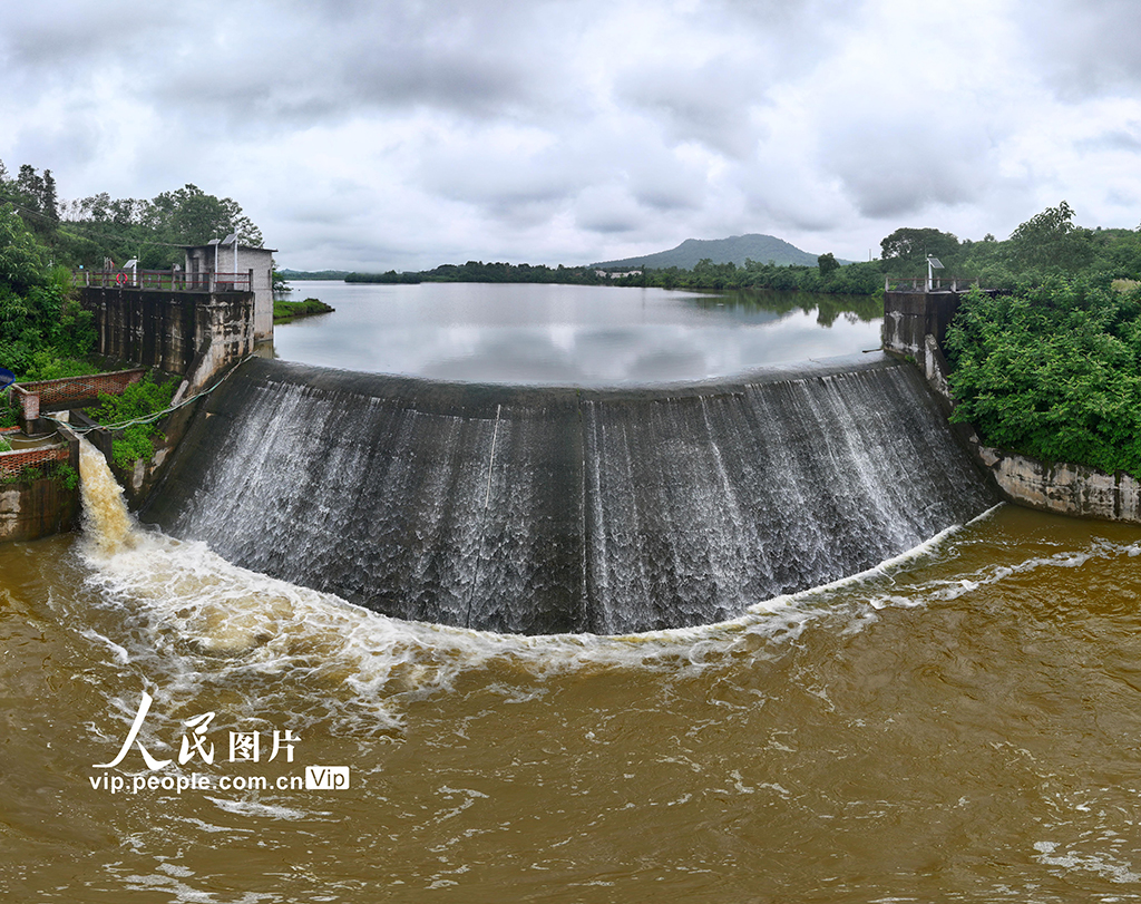 江西泰和：水庫泄洪保安全【6】