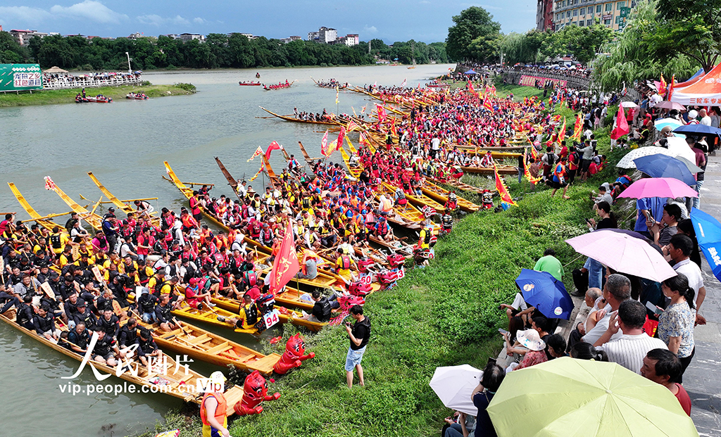 湖南道縣:“百龍巡游”迎端午【3】