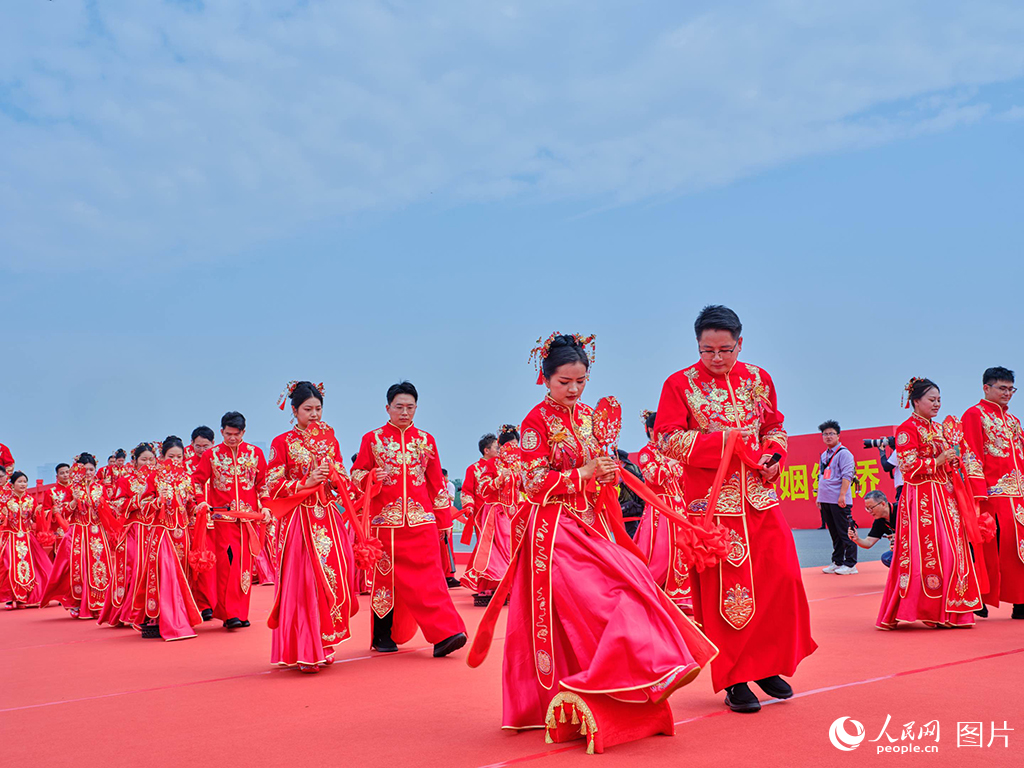 安徽合肥:中鐵四局為302對新人舉辦集體婚禮【2】