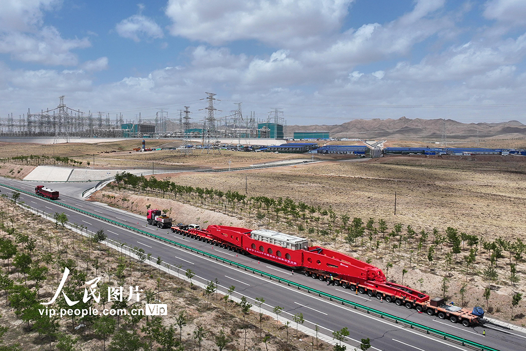 寧夏中衛:“巨無霸”變壓器運抵中寧換流站【3】