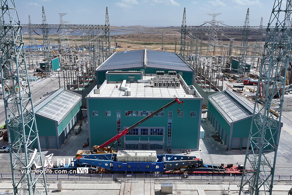 寧夏中衛:“巨無霸”變壓器運抵中寧換流站【5】