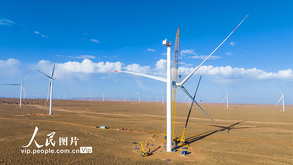 甘肅臨澤:風電場建設正酣【2】