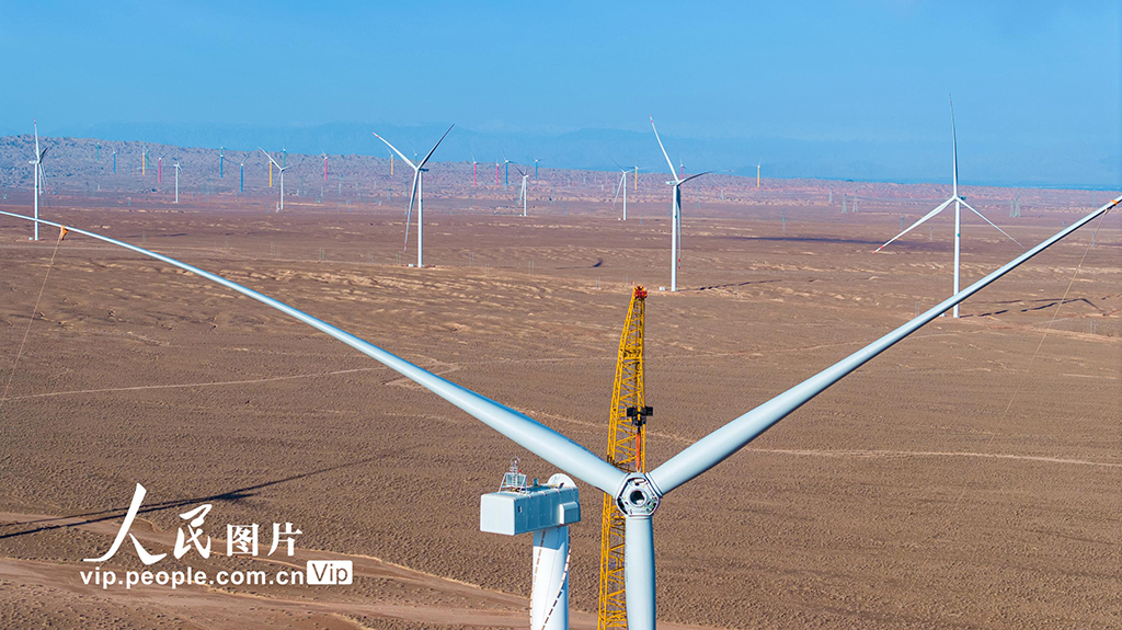 甘肅臨澤:風電場建設正酣【3】