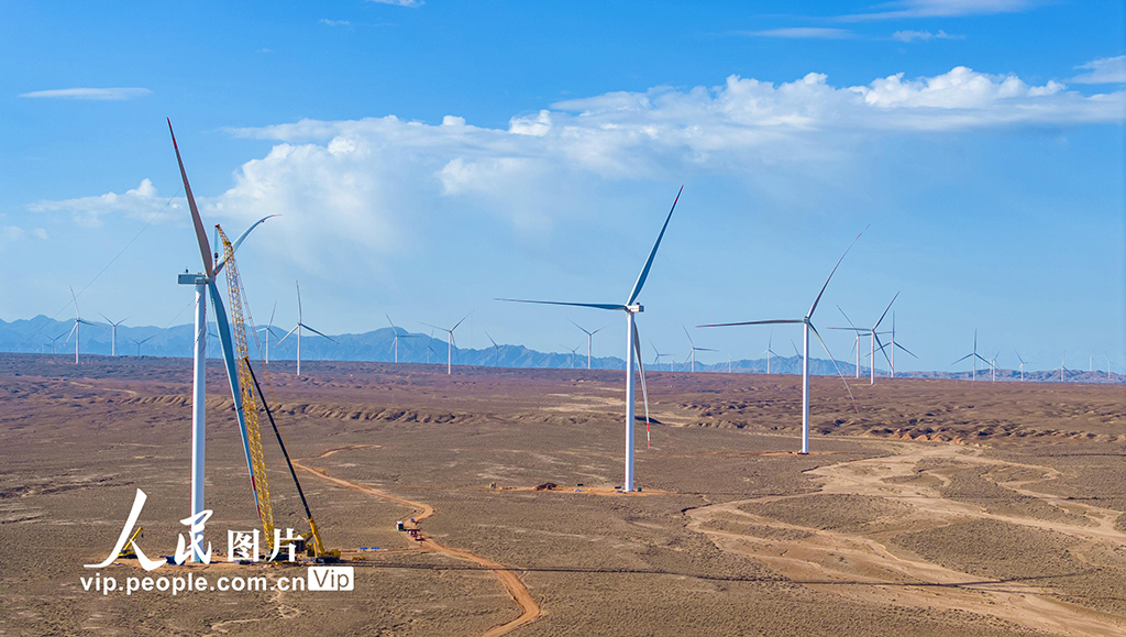 甘肅臨澤:風電場建設正酣【4】