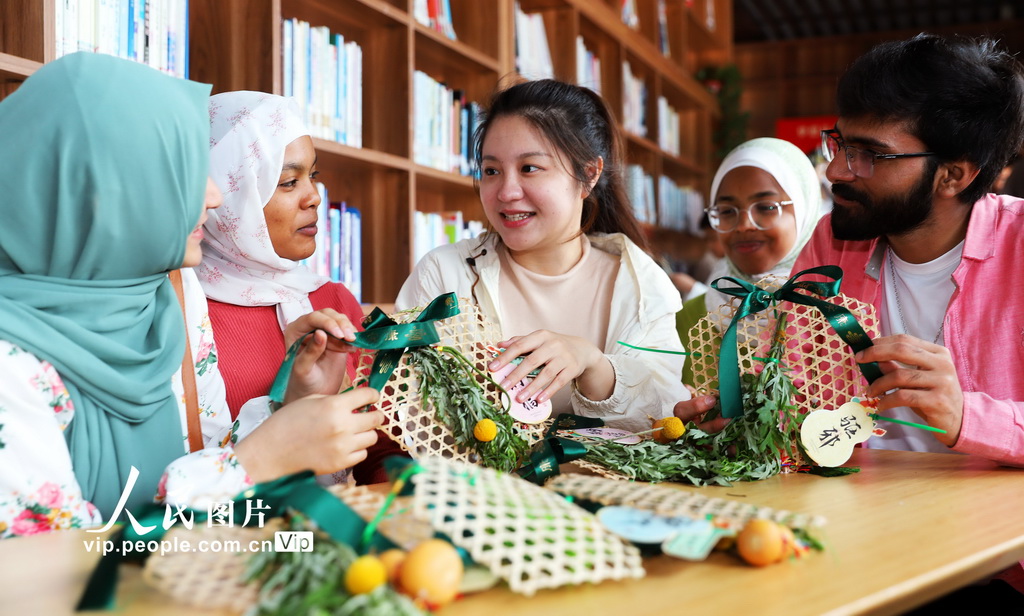 浙江臺州：外國留學生體驗端午節文化【3】