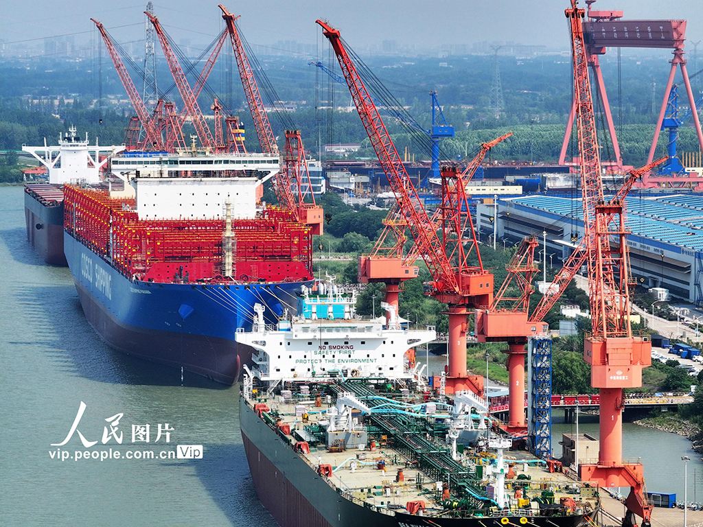 江蘇揚州：出口訂單旺 船企生產忙【2】