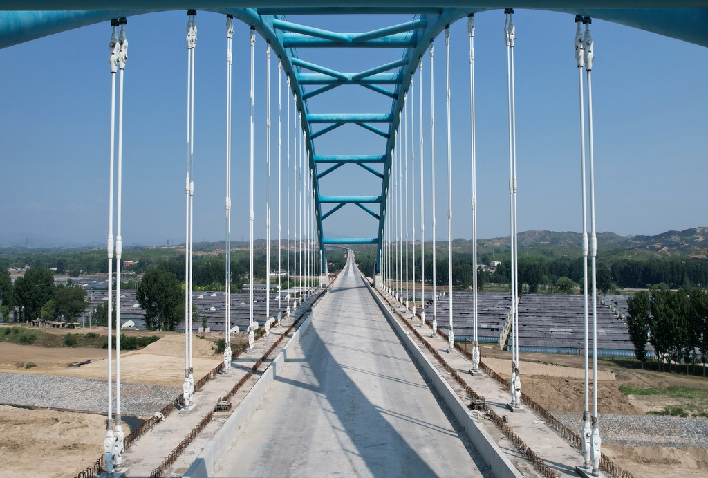 5月27日拍攝的雄忻高鐵河北段跨胭脂河特大橋（無人機照片）。