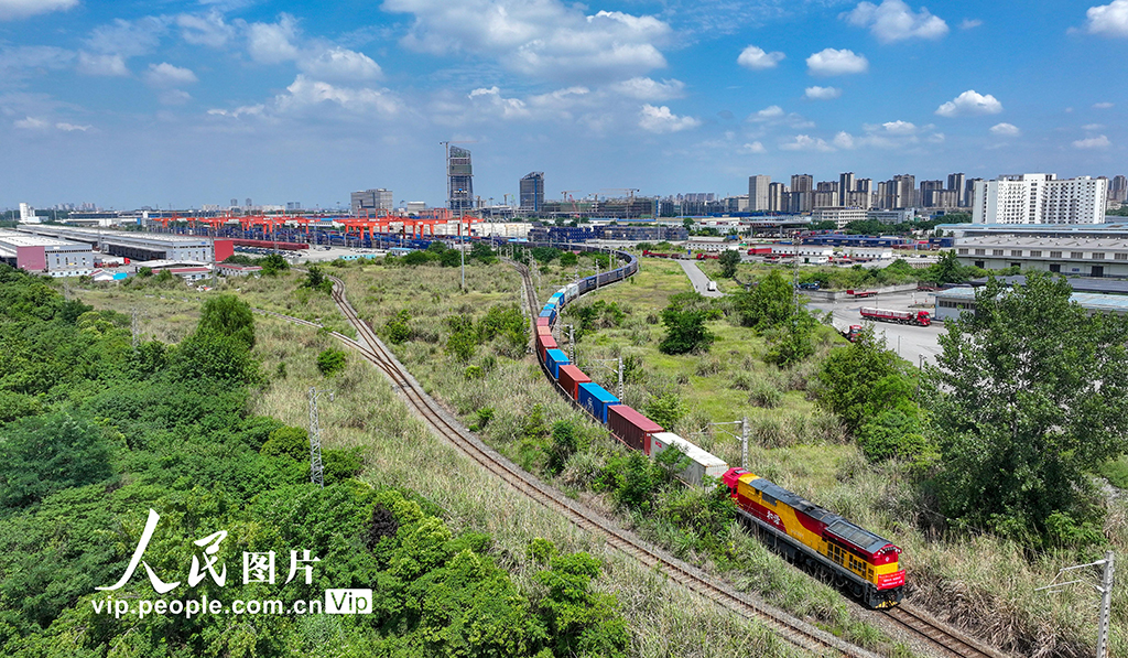 四川成都:“蓉深港圖定班列”首發【3】