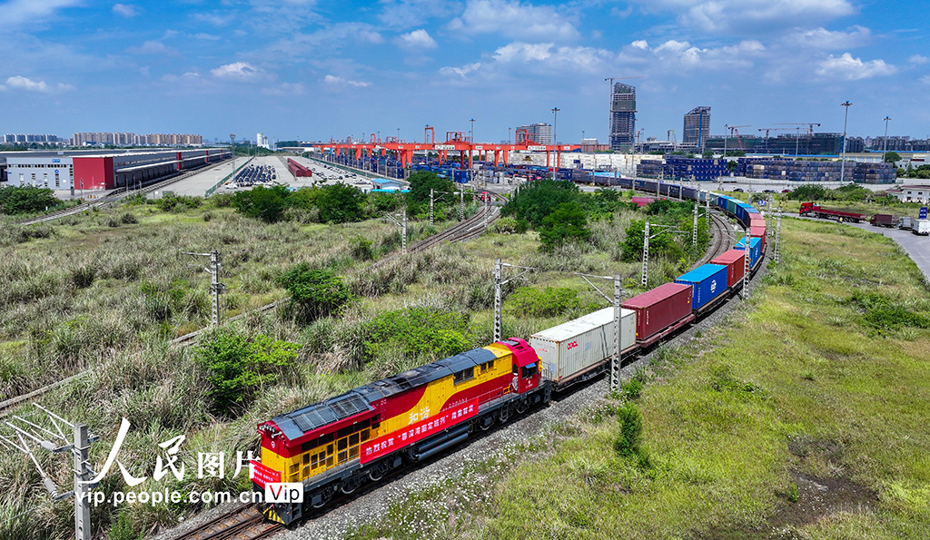 四川成都:“蓉深港圖定班列”首發【4】