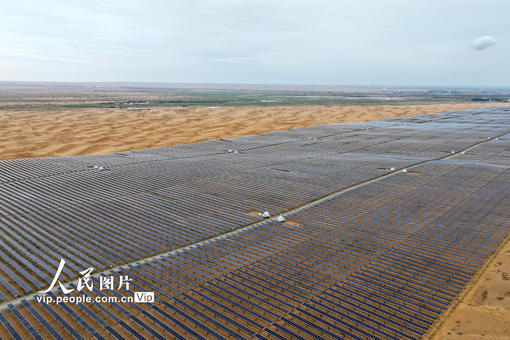 寧夏中衛:騰格里沙漠光伏輸送綠色能源【7】