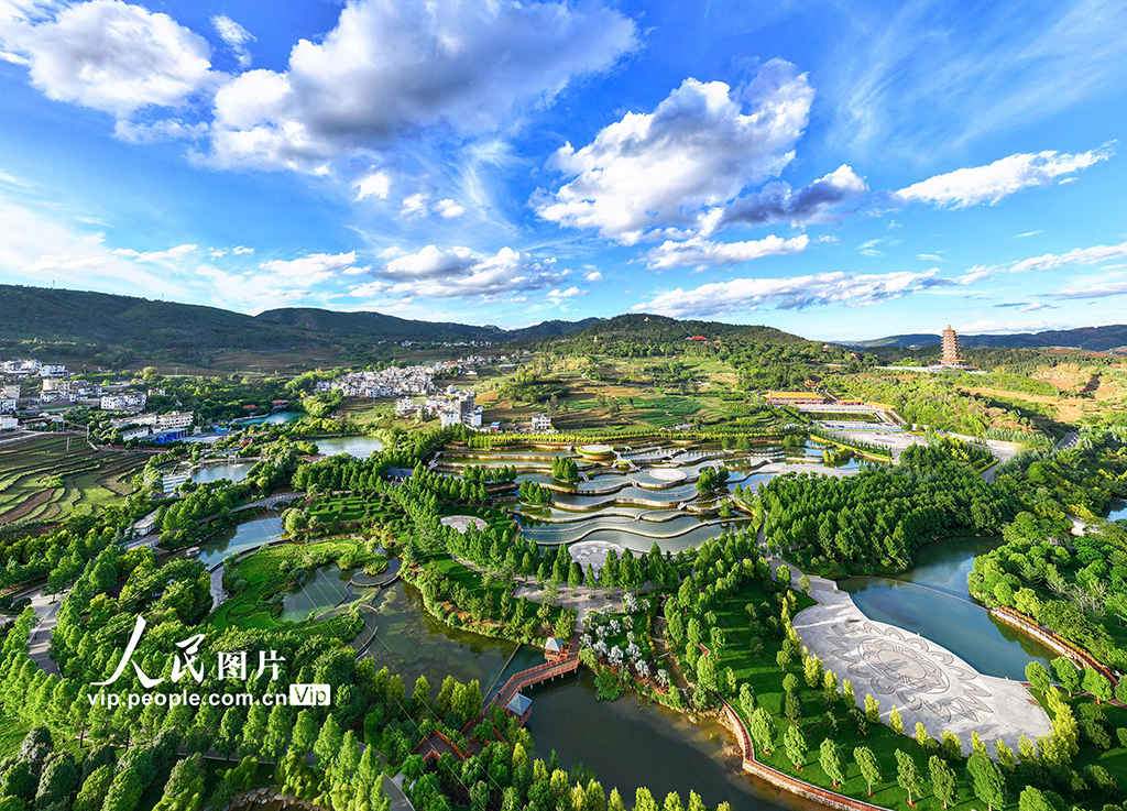 云南彌勒：五彩云池夏景美【2】