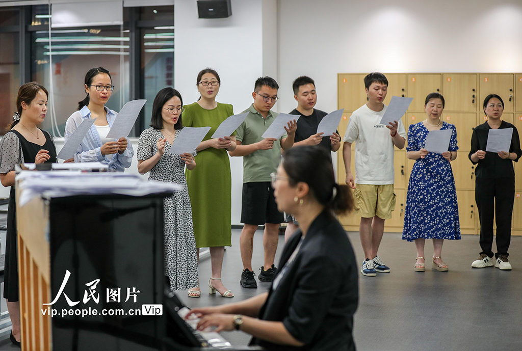 四川宜賓：“工會夜?！秉c亮職工“夜生活”【8】