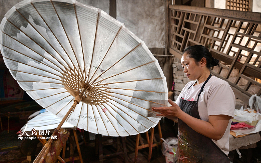 四川瀘州:民間傘藝煥新彩【6】
