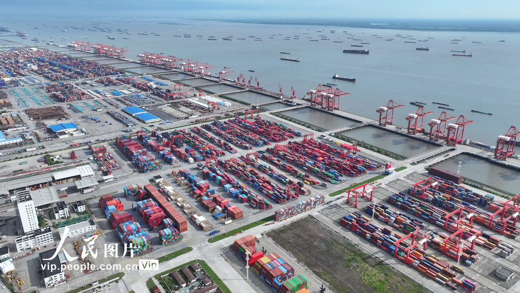 江蘇太倉：長江貨運忙【4】