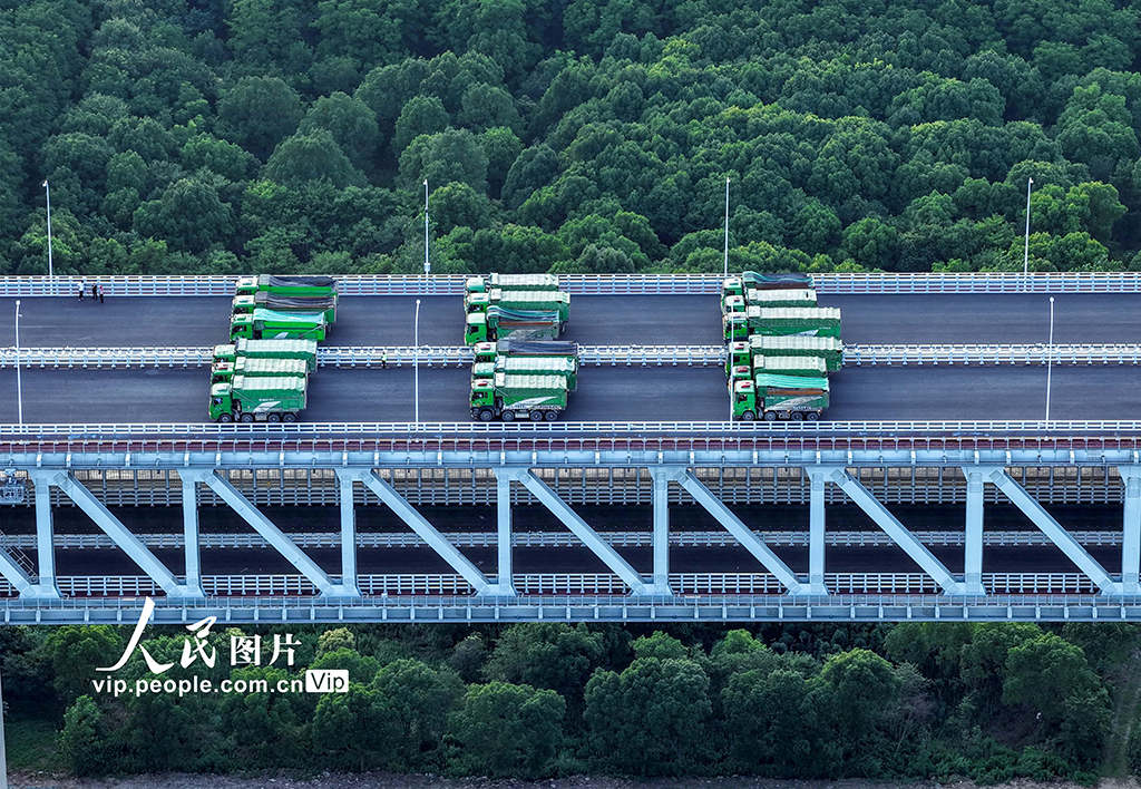 江蘇:常泰長江大橋進行靜態荷載試驗【2】