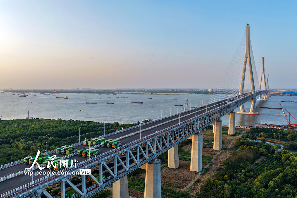 江蘇:常泰長江大橋進行靜態荷載試驗【7】