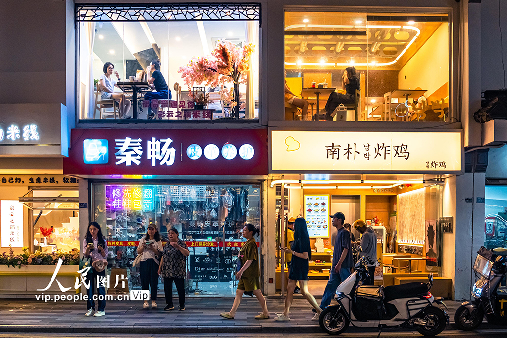 江蘇蘇州:“夜經濟”紅火【3】