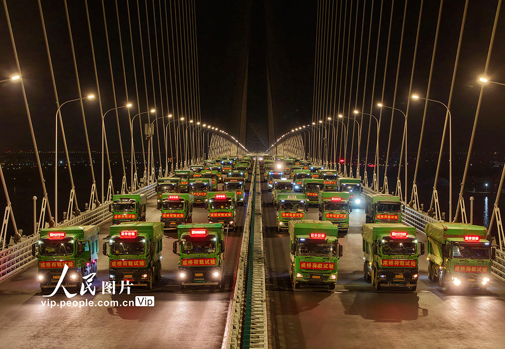 江蘇泰州：常泰長江大橋開展主跨斜拉橋荷載試驗