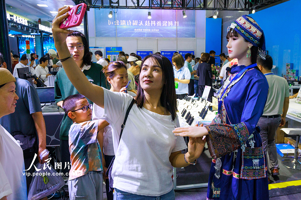 新疆烏魯木齊:2025(中國)亞歐商品貿易博覽會開幕【4】