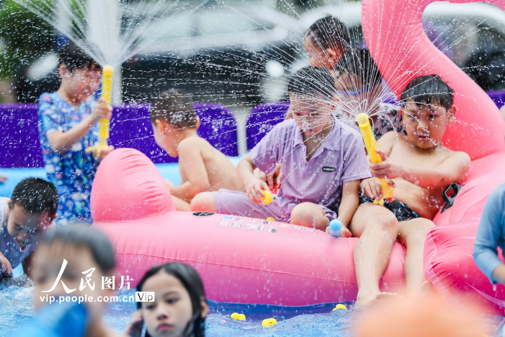 廣西賀州：夏日戲水享清涼【3】