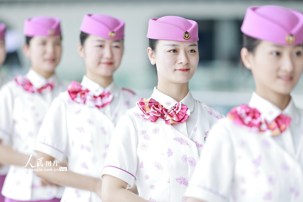 重慶:集中培訓服務暑運【6】