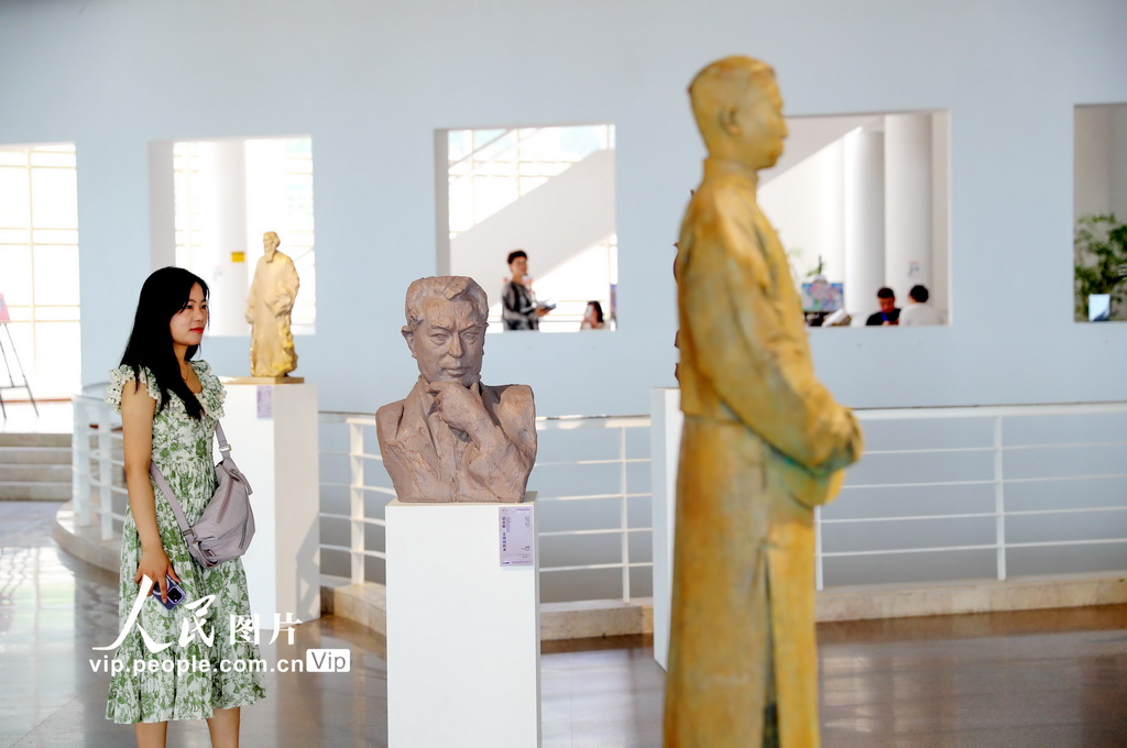 上合組織國家雕塑展在青島開幕【4】