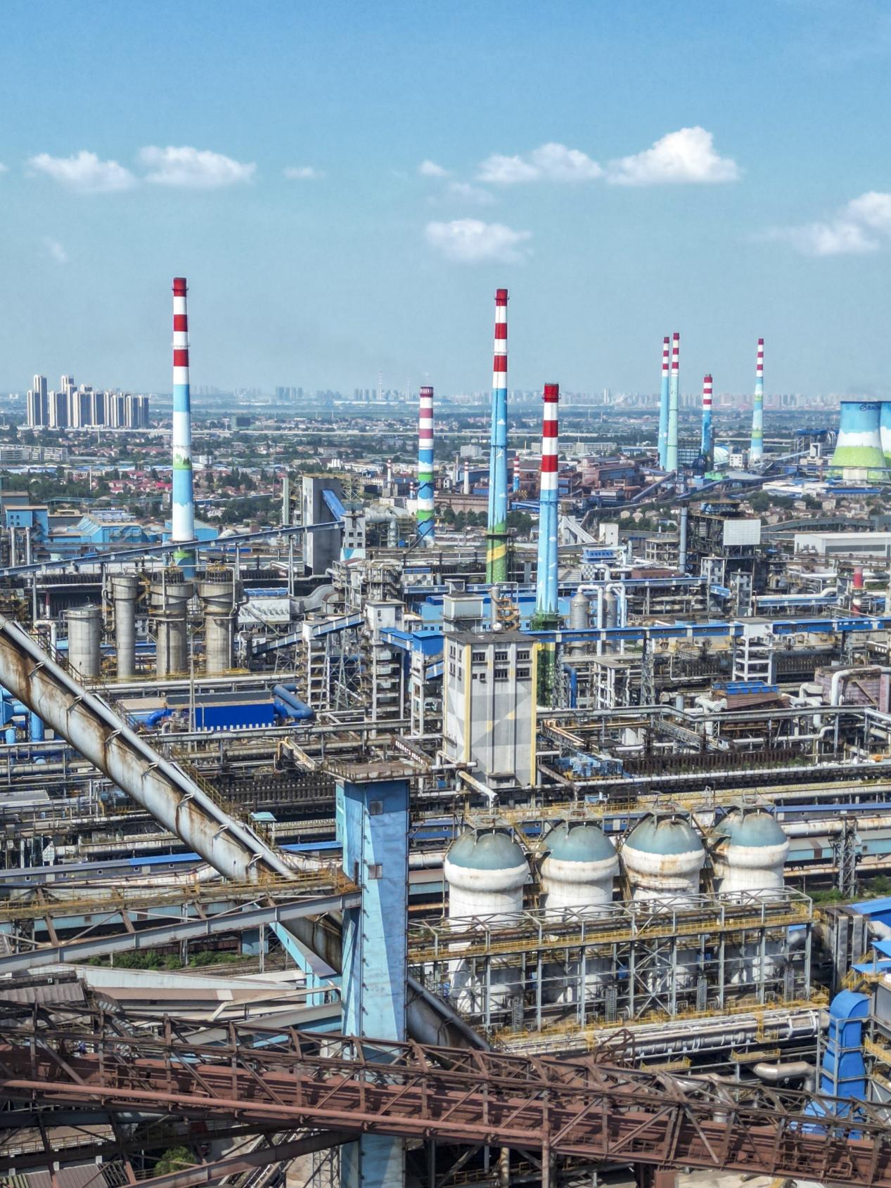 中國寶武寶鋼股份武漢鋼鐵有限公司廠區。王劍攝