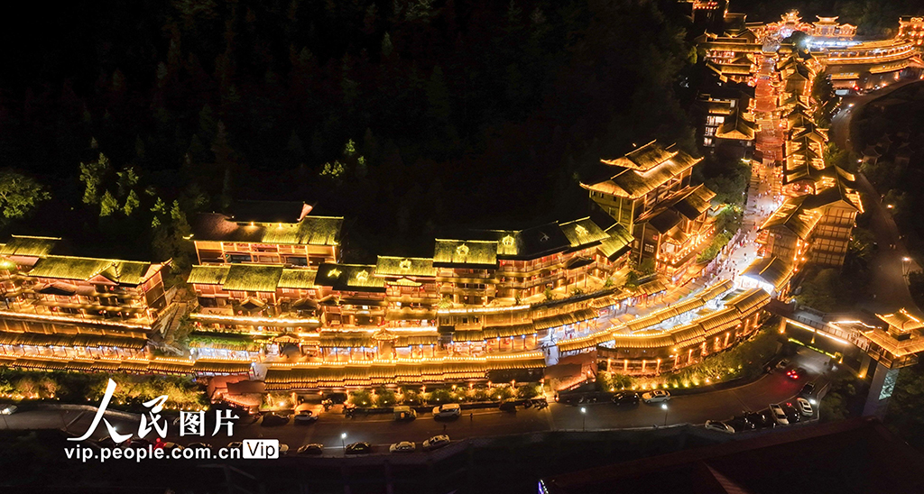 重慶酉陽：游古城 享清涼