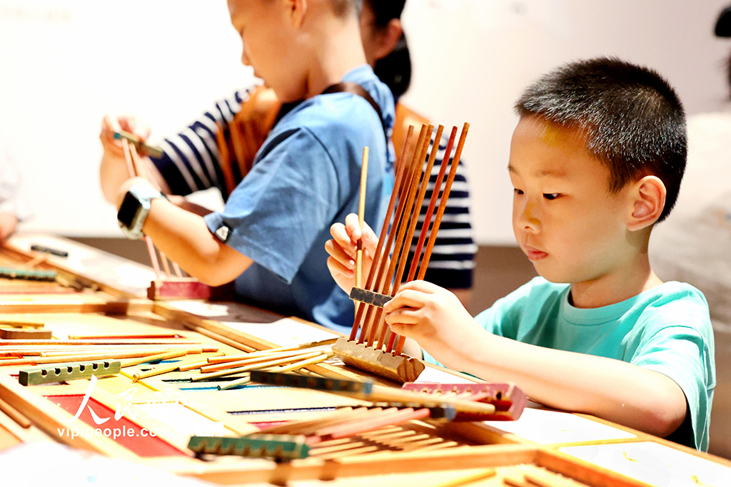 浙江杭州:走進非物質文化遺產館 探索文化傳承【5】