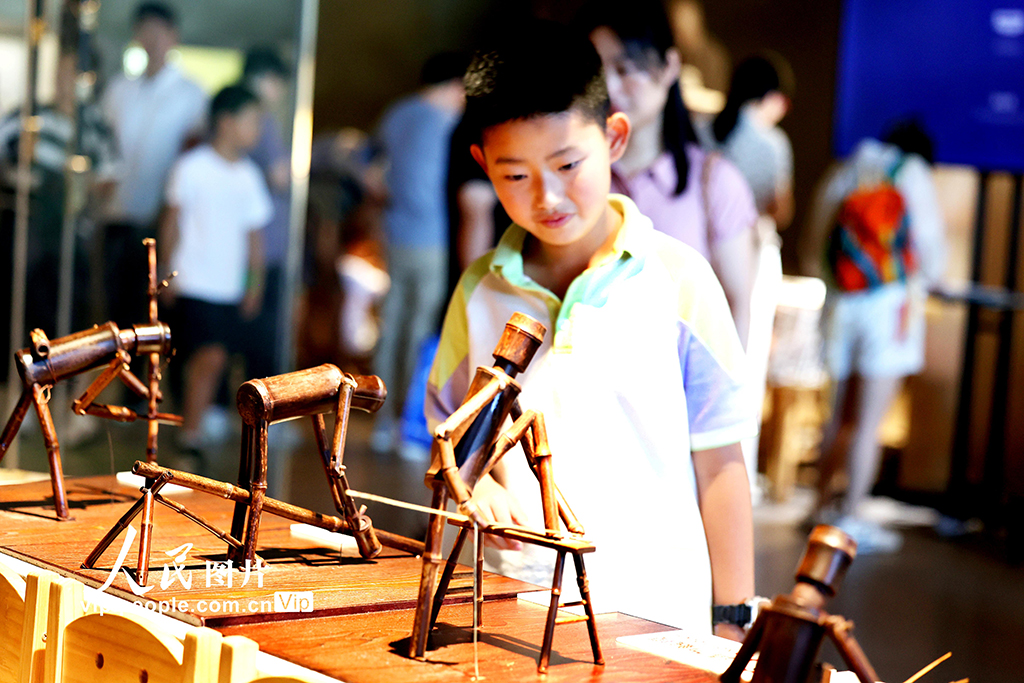 浙江杭州:走進非物質文化遺產館 探索文化傳承【2】