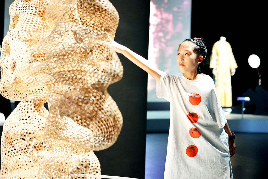 浙江杭州：走進非物質文化遺產館 探索文化傳承