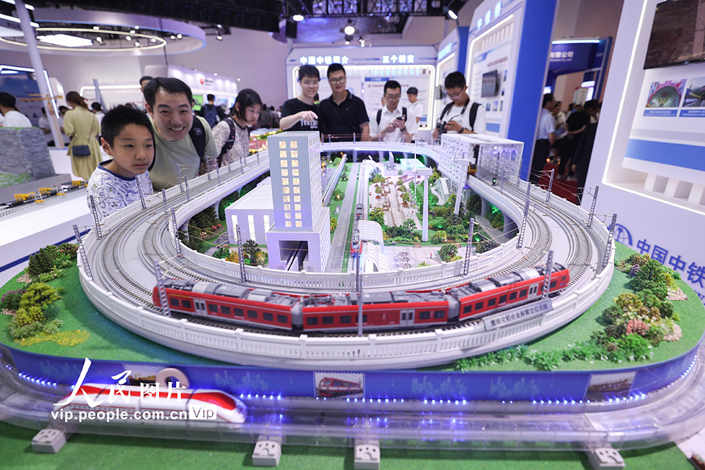 第十七屆中國國際現代化鐵路技術裝備展覽會開幕【4】