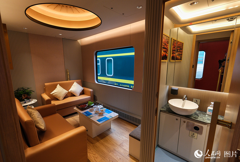 7月9日，京津冀首列“星光·燕趙號”觀光旅游列車開行。