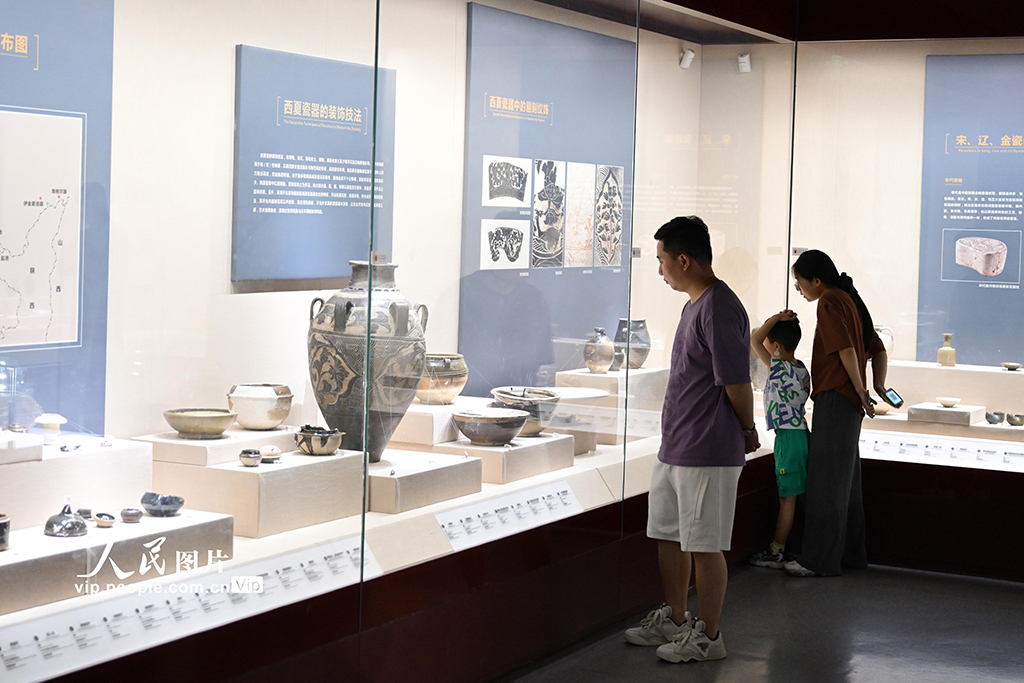 寧夏銀川：博物館迎來參觀熱【4】