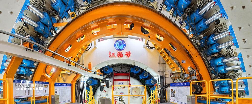 江蘇南通:海太長江隧道“江海號”盾構機掘進突破千米【2】