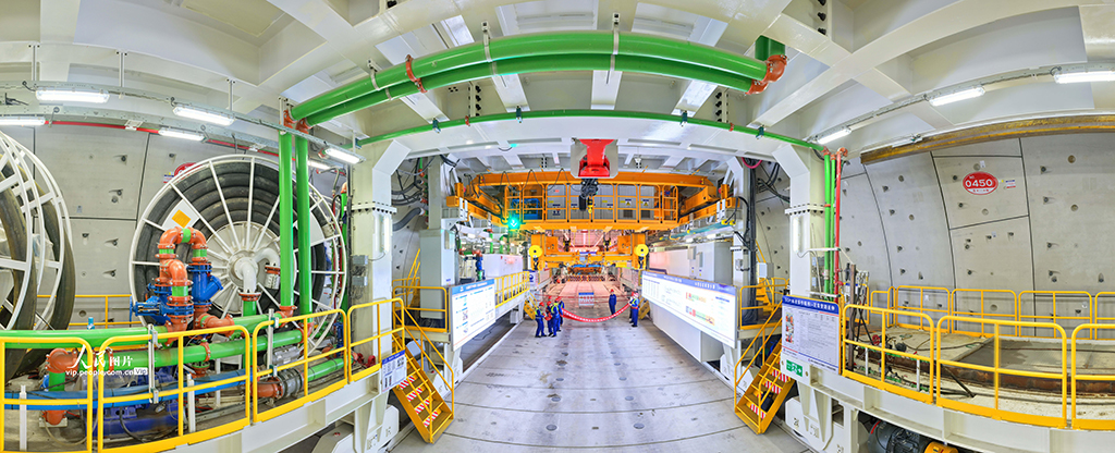 江蘇南通:海太長江隧道“江海號”盾構機掘進突破千米【3】