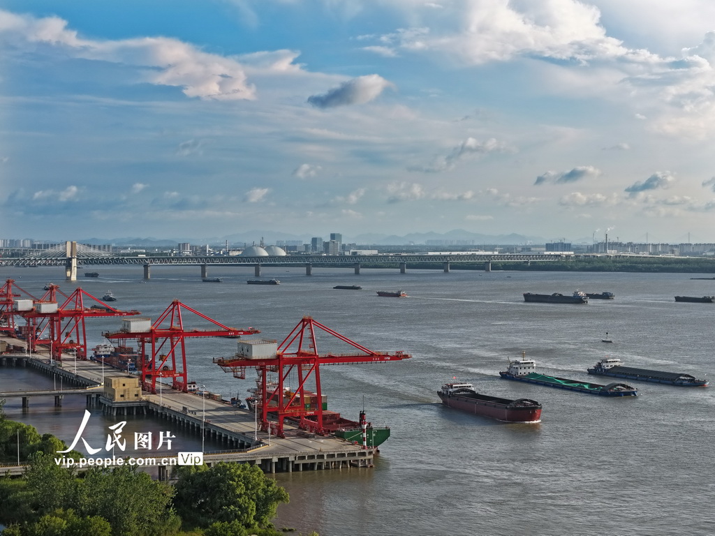 安徽蕪湖：智慧港口生產忙【2】