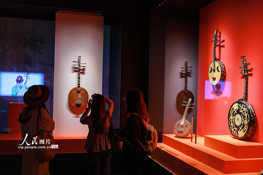 新疆烏魯木齊:博物館迎來參觀熱【7】