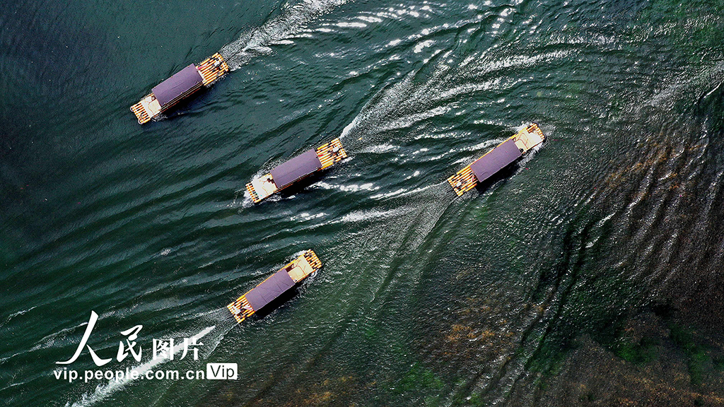 廣西靈川:江中泛舟享清涼【4】