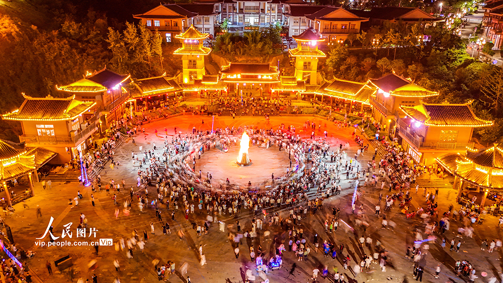 貴州晴?。簹g度火把節【5】