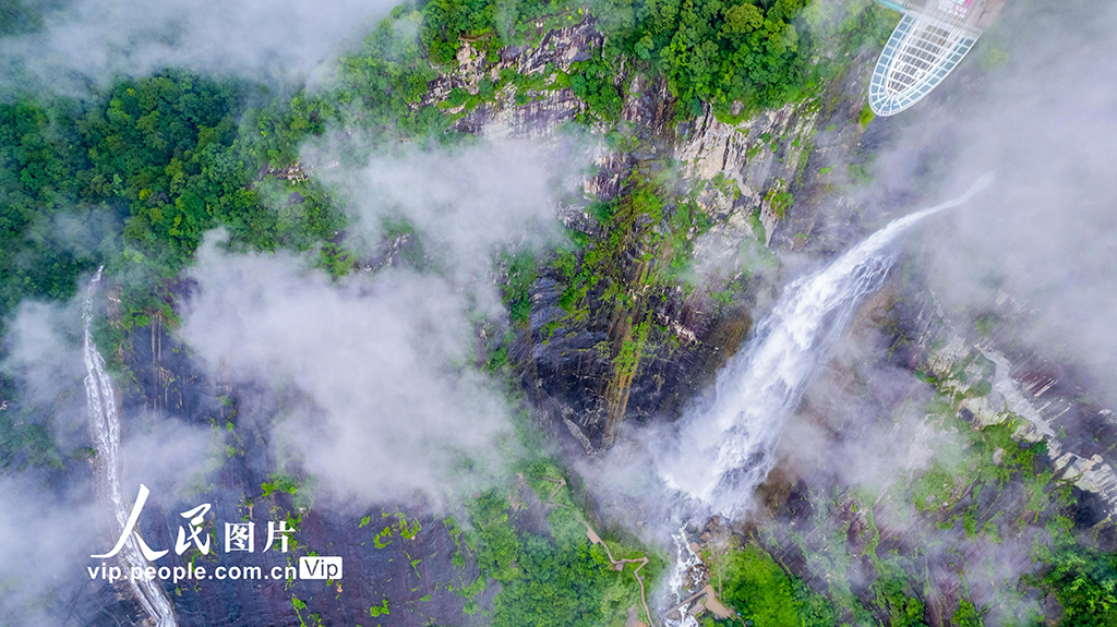 福建德化:岱仙瀑布氣勢磅礴【6】