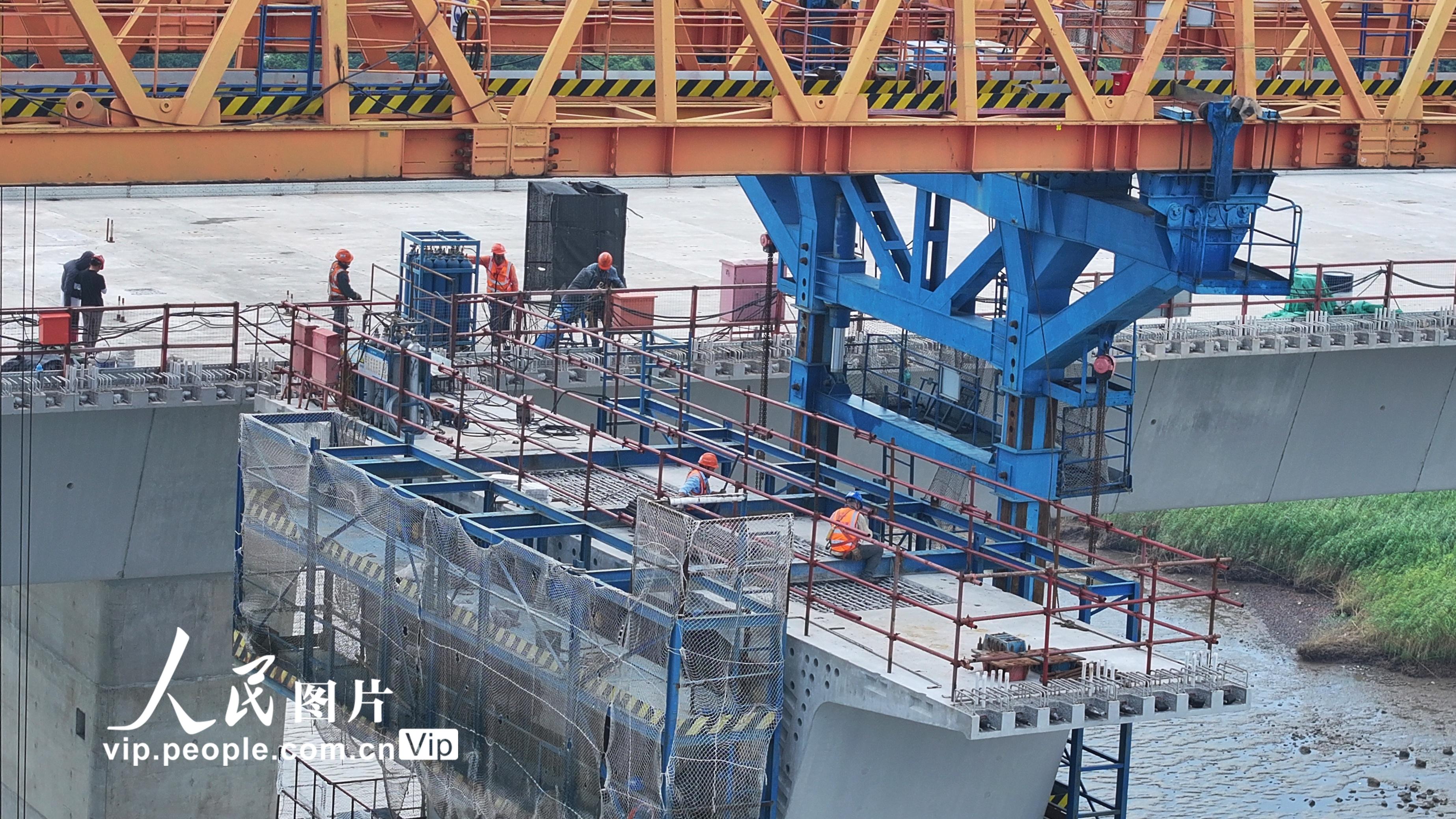 江蘇張家港:張靖皋長江大橋建設正酣【2】