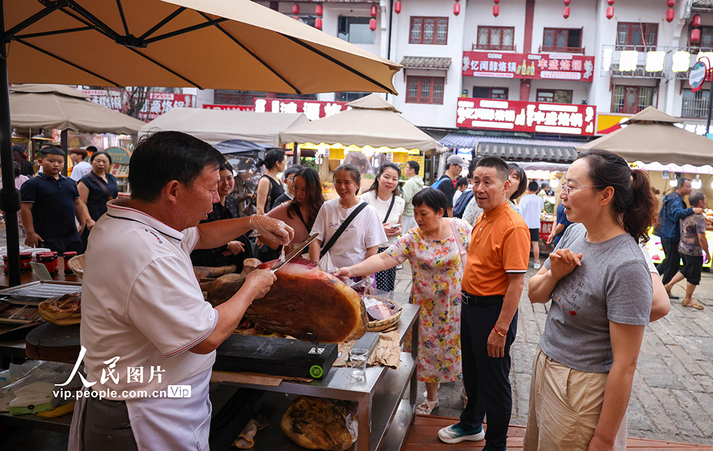 貴州六盤水古鎮人氣旺【6】