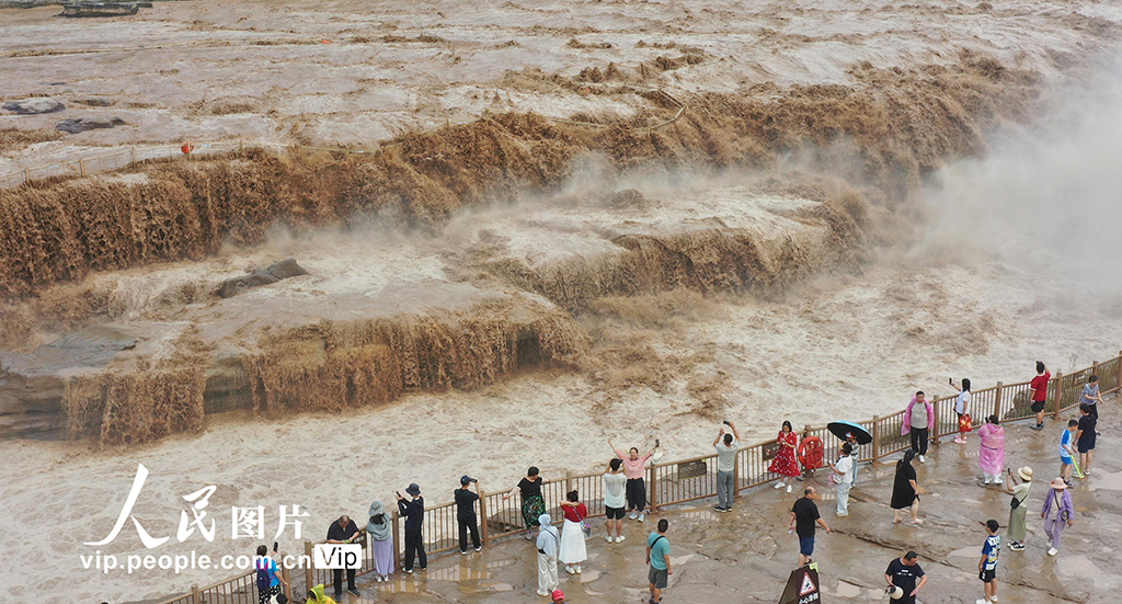 山西吉縣:黃河壺口瀑布水量大增【3】