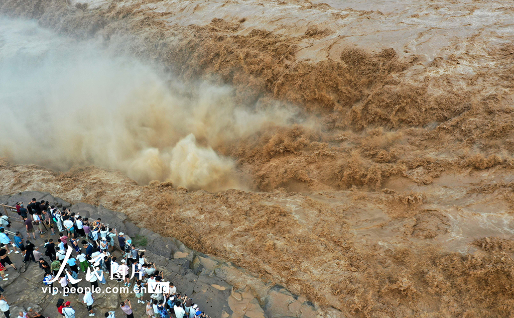 山西吉縣:黃河壺口瀑布水量大增【4】