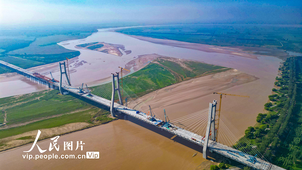 河南：蘭原高速黃河特大橋主橋合龍【7】