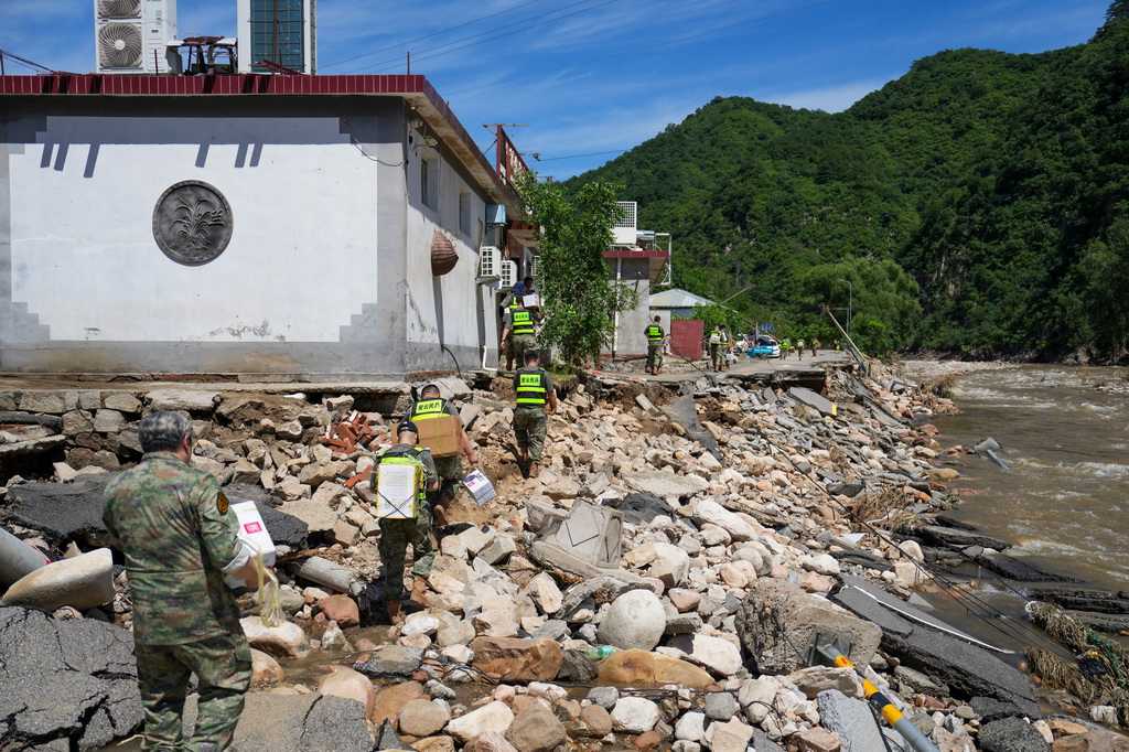 北京：救災物資“遞”到村