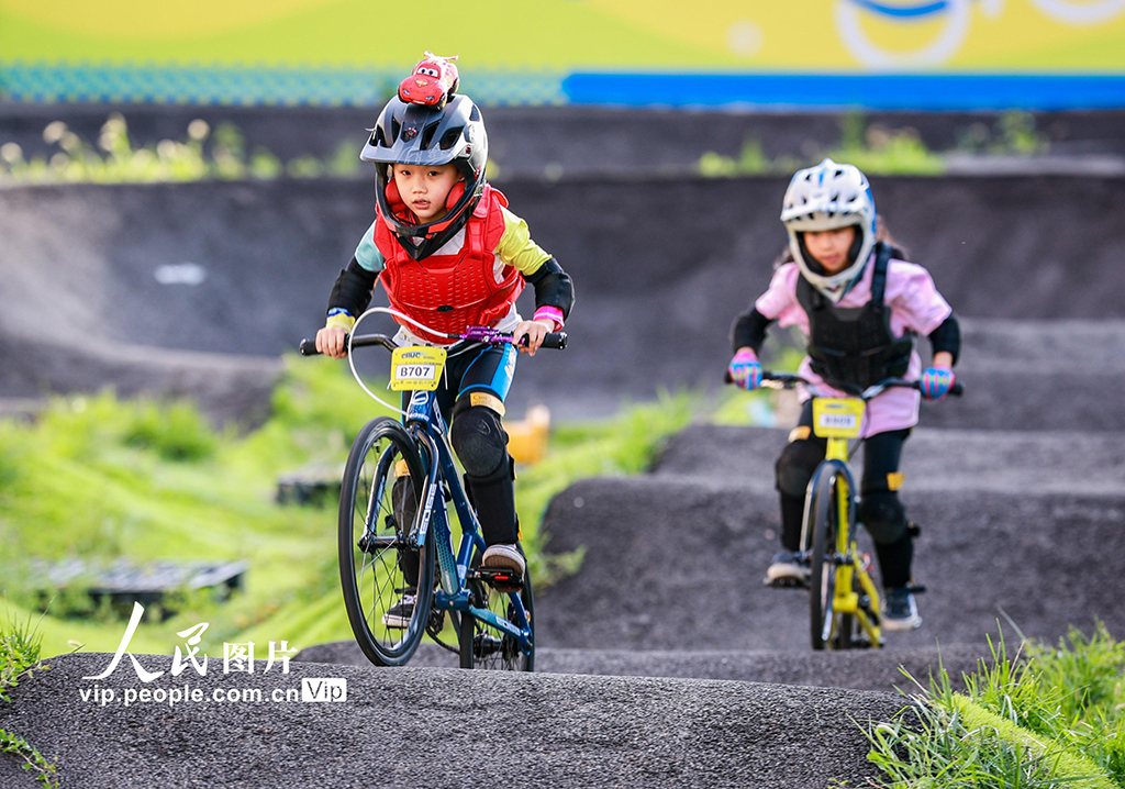 內蒙古呼和浩特：泵道騎行樂趣多