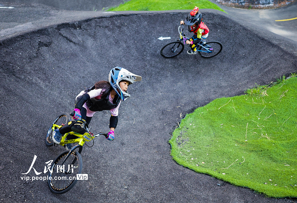 內蒙古呼和浩特:泵道騎行樂趣多【7】